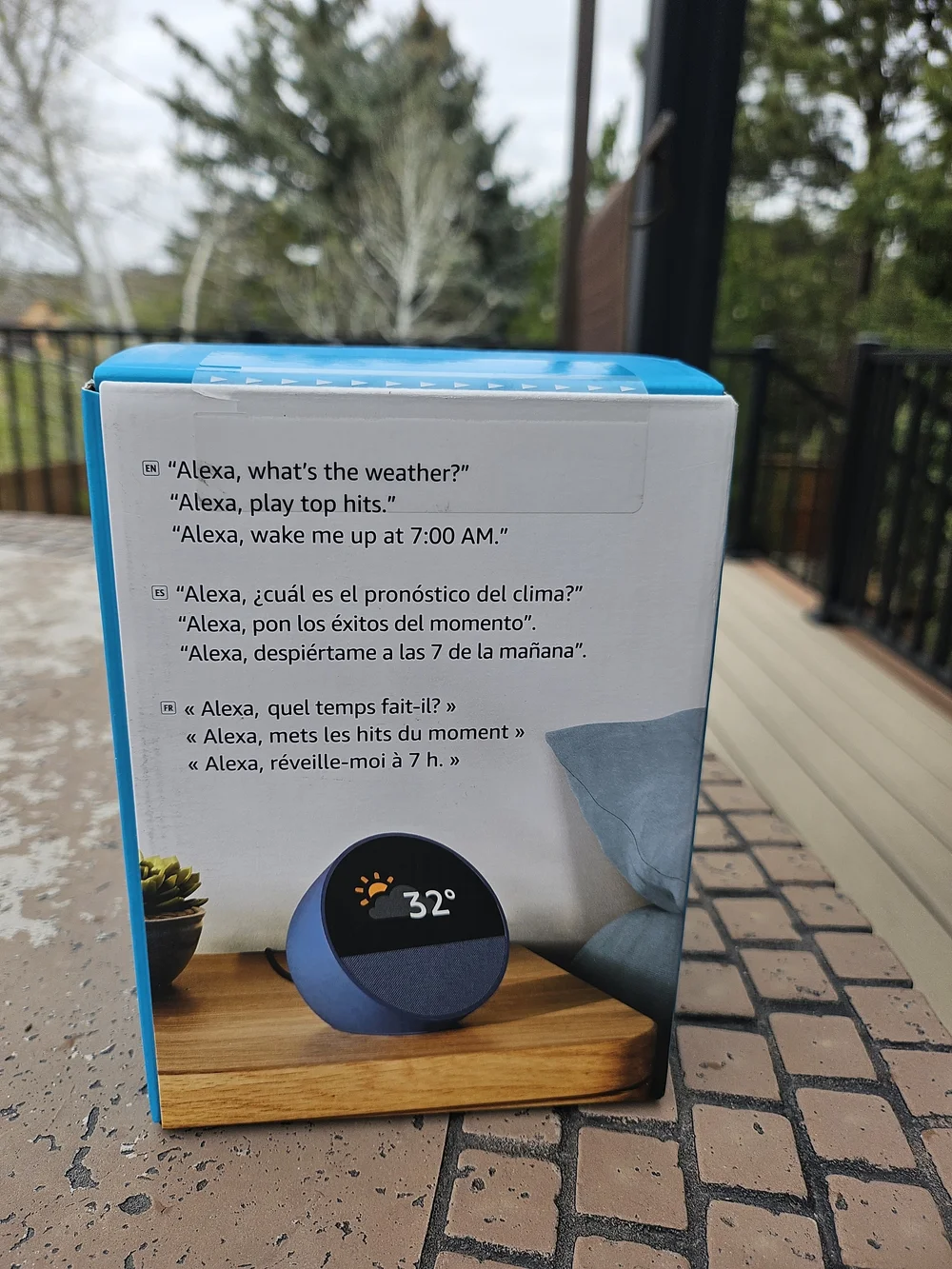 Amazon Echo Spot Smart Alarm Clock - Blue - Picture 4 of 6